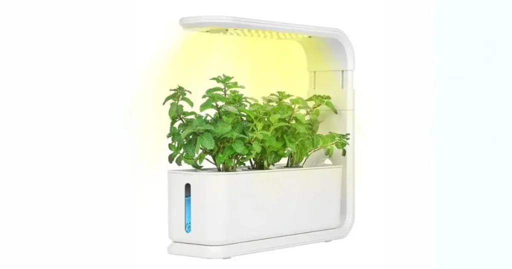Hydroponic system for plant growth